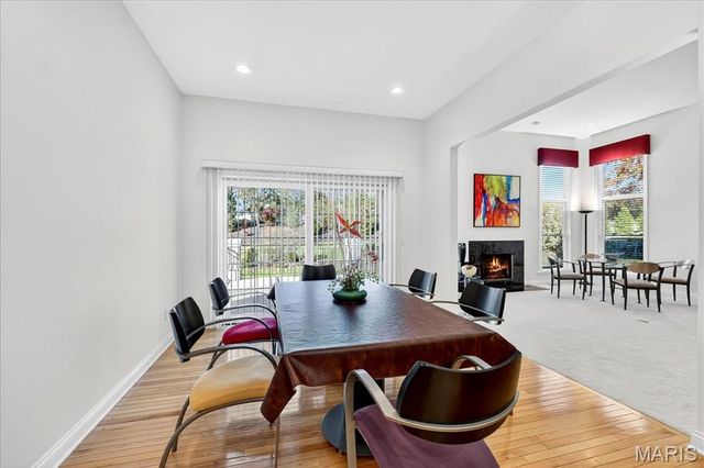 21 Old Belle Monte Road, Chesterfield, MO 63017