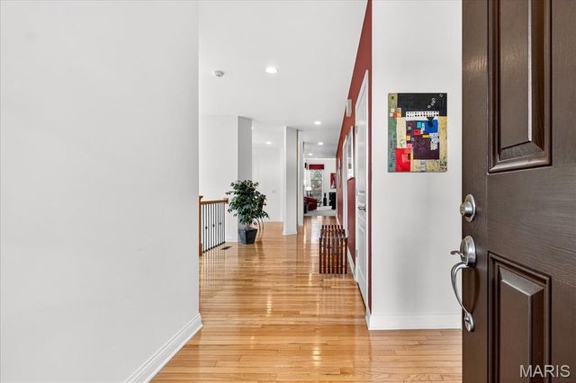 21 Old Belle Monte Road, Chesterfield, MO 63017