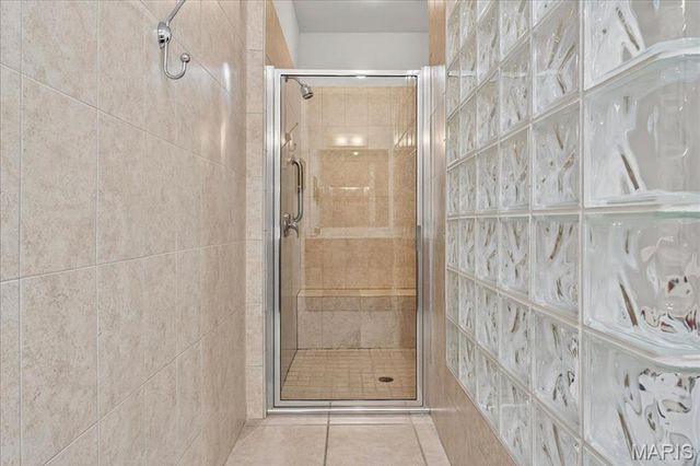 21 Old Belle Monte Road, Chesterfield, MO 63017