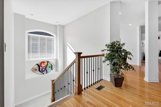 21 Old Belle Monte Road, Chesterfield, MO 63017