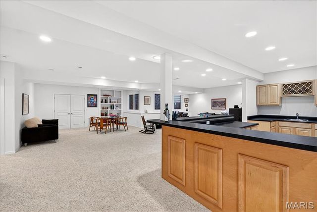 21 Old Belle Monte Road, Chesterfield, MO 63017