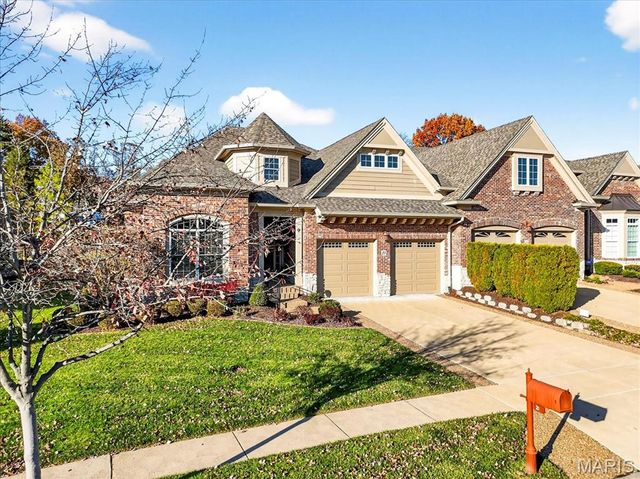 21 Old Belle Monte Road, Chesterfield, MO 63017