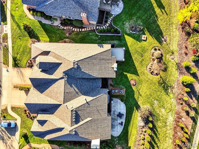 21 Old Belle Monte Road, Chesterfield, MO 63017