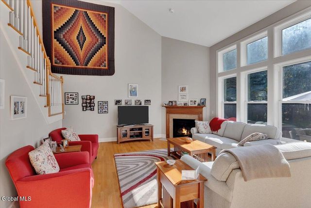 56 Schuurman Road, Schodack, NY 12033