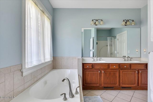 56 Schuurman Road, Schodack, NY 12033