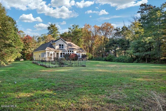 56 Schuurman Road, Schodack, NY 12033