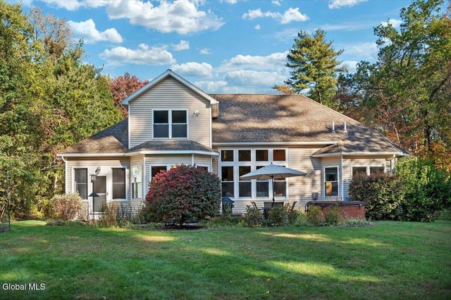 56 Schuurman Road, Schodack, NY 12033