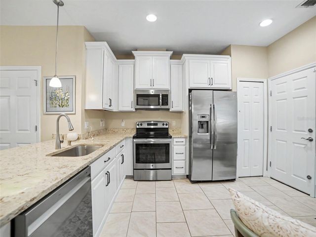 1985 LAKE WATERS PLACE, Lutz, FL 33558