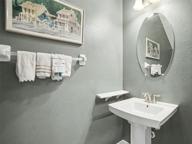 1985 LAKE WATERS PLACE, Lutz, FL 33558