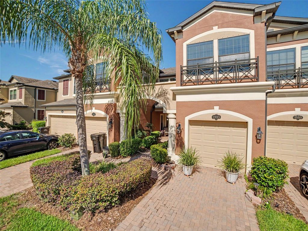 1985 LAKE WATERS PLACE, Lutz, FL 33558