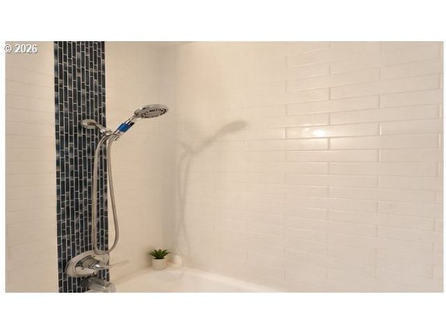 1708 Ne 67TH Ave, Portland, OR 97213