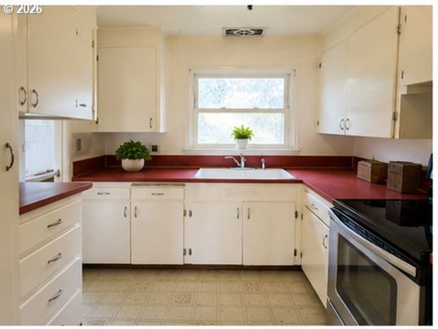 1708 Ne 67TH Ave, Portland, OR 97213