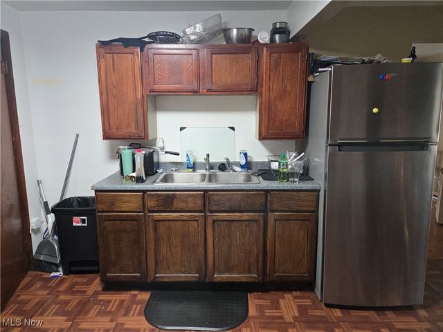 15009 Lawndale, Cleveland, OH 44128