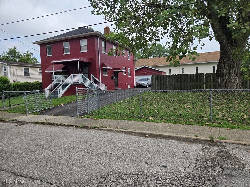 15009 Lawndale, Cleveland, OH 44128