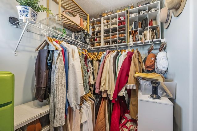 1044 Balmoral Drive, Delaware, OH 43015