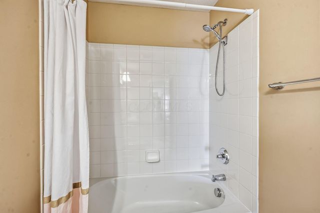 1044 Balmoral Drive, Delaware, OH 43015