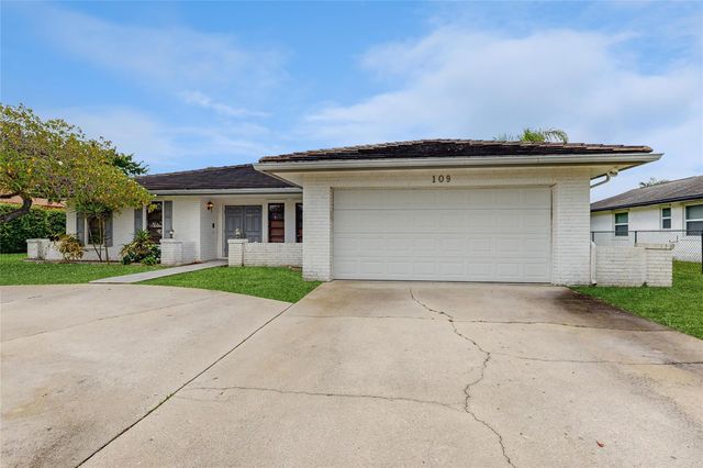 109 Rivera Ave, Royal Palm Beach, FL 33411