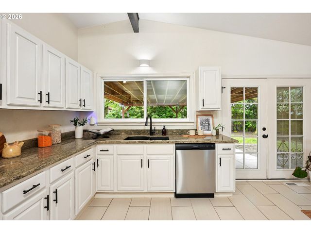 13243 Ne SACRAMENTO Dr, Portland, OR 97230
