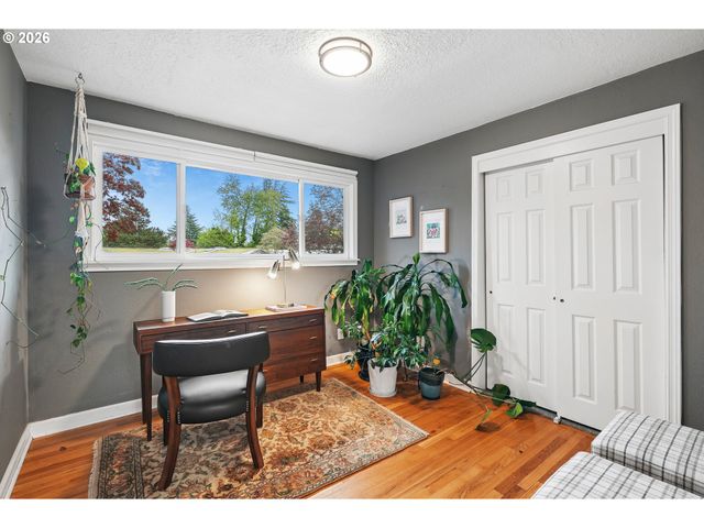 13243 Ne SACRAMENTO Dr, Portland, OR 97230