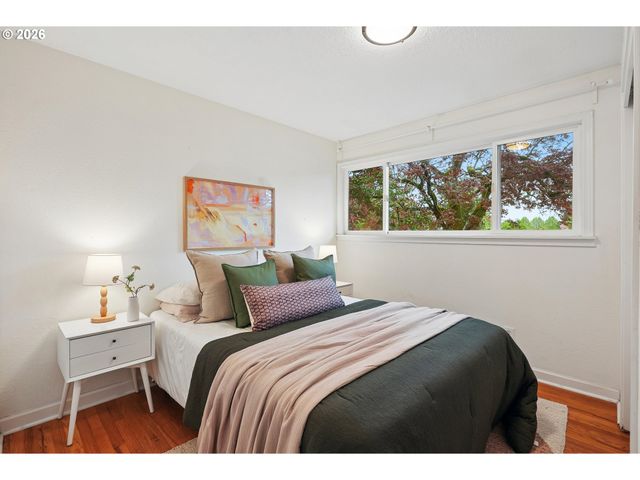 13243 Ne SACRAMENTO Dr, Portland, OR 97230