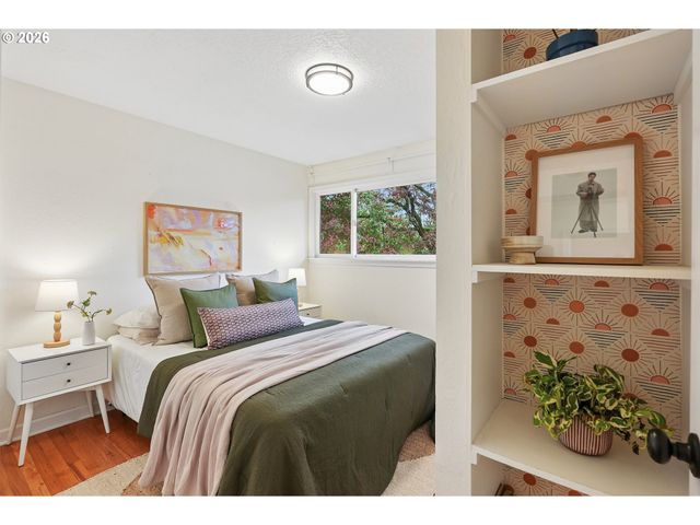 13243 Ne SACRAMENTO Dr, Portland, OR 97230