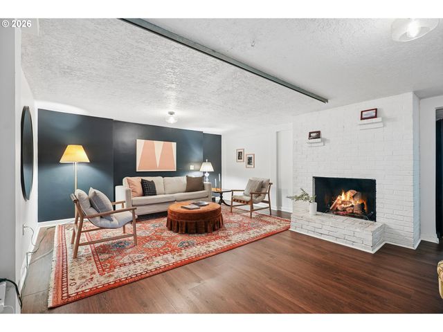 13243 Ne SACRAMENTO Dr, Portland, OR 97230
