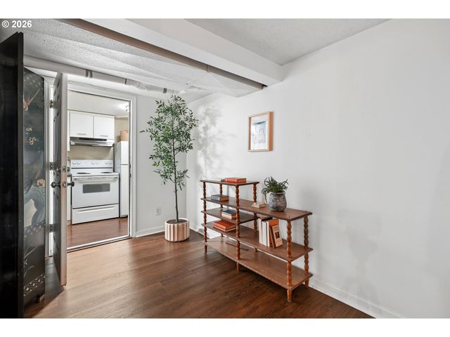 13243 Ne SACRAMENTO Dr, Portland, OR 97230