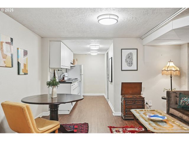 13243 Ne SACRAMENTO Dr, Portland, OR 97230