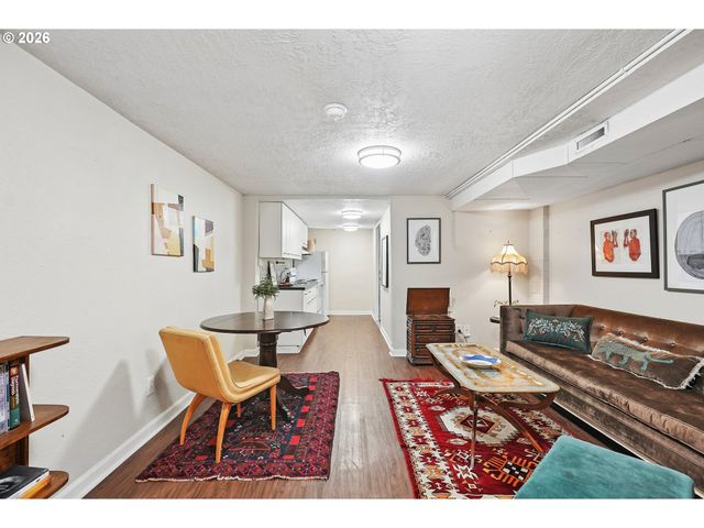 13243 Ne SACRAMENTO Dr, Portland, OR 97230