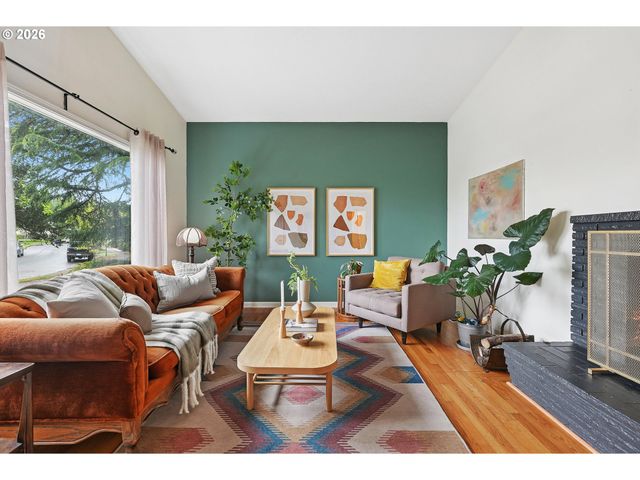 13243 Ne SACRAMENTO Dr, Portland, OR 97230