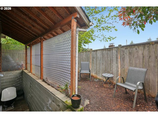 13243 Ne SACRAMENTO Dr, Portland, OR 97230