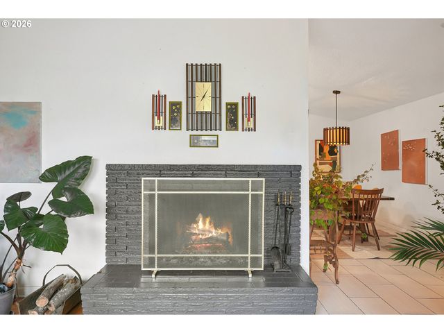 13243 Ne SACRAMENTO Dr, Portland, OR 97230