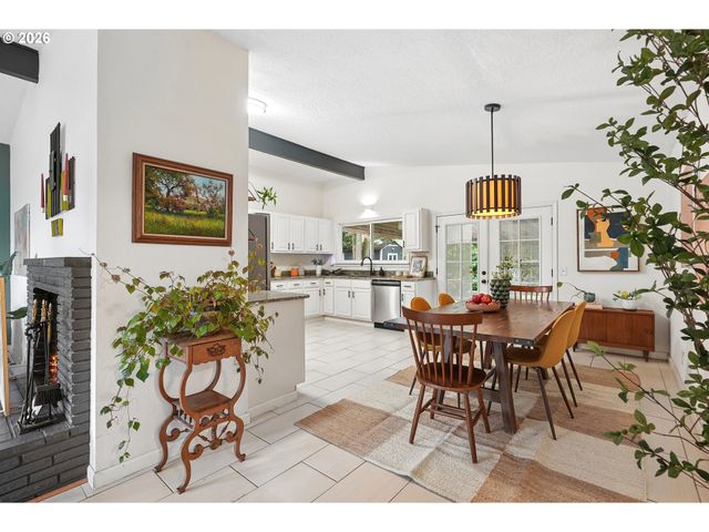 13243 Ne SACRAMENTO Dr, Portland, OR 97230