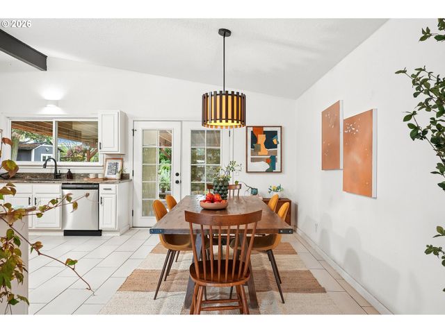 13243 Ne SACRAMENTO Dr, Portland, OR 97230