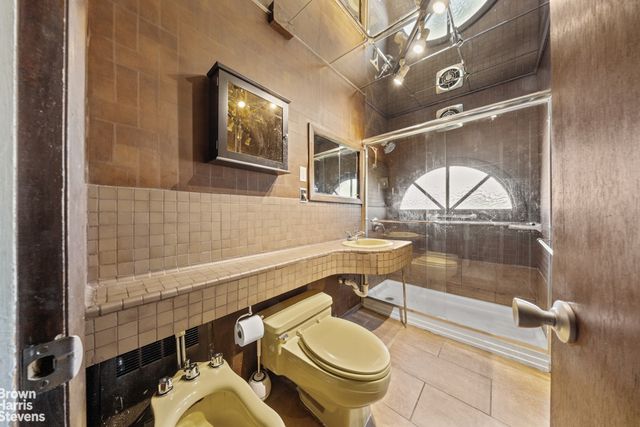 75-27 FURMANVILLE Avenue, New York City, NY 11379