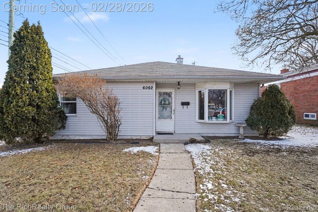 6062 Fenton Street, Dearborn Heights, MI 48127