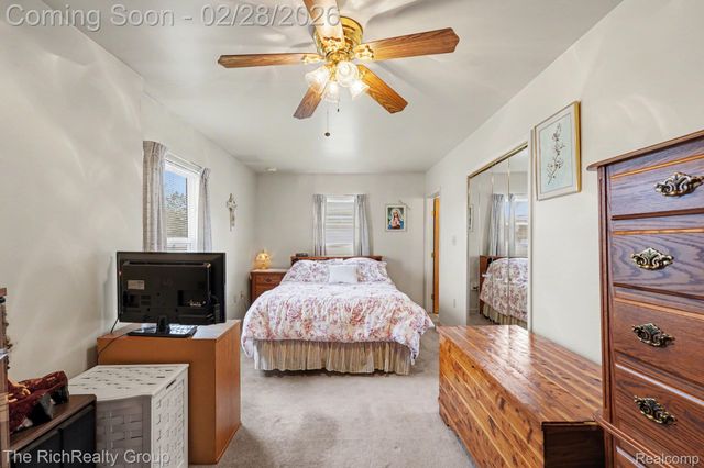 6062 Fenton Street, Dearborn Heights, MI 48127