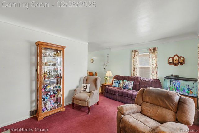 6062 Fenton Street, Dearborn Heights, MI 48127