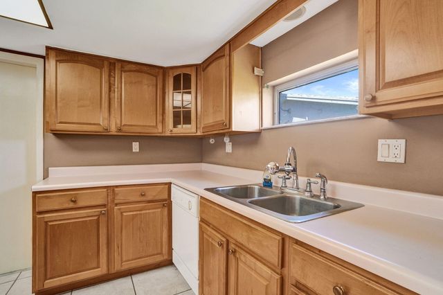 2700 NW 4TH Avenue, Pompano Beach, FL 33064