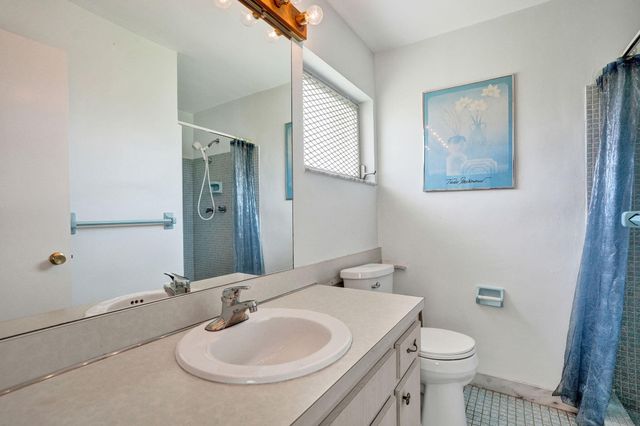 2700 NW 4TH Avenue, Pompano Beach, FL 33064
