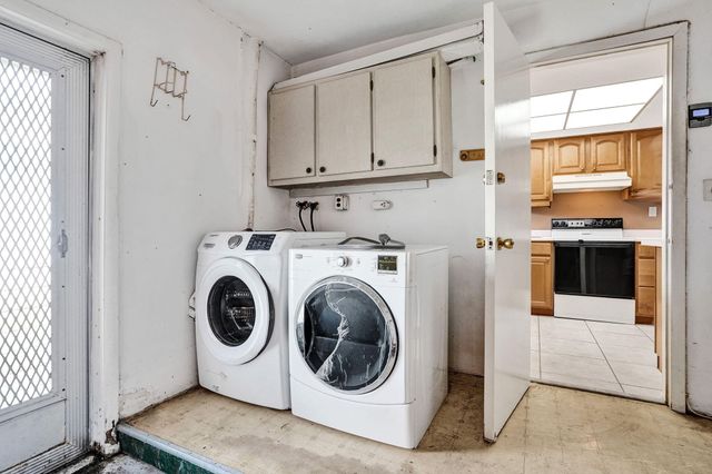 2700 NW 4TH Avenue, Pompano Beach, FL 33064