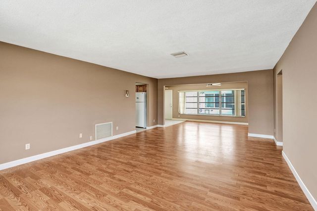 2700 NW 4TH Avenue, Pompano Beach, FL 33064