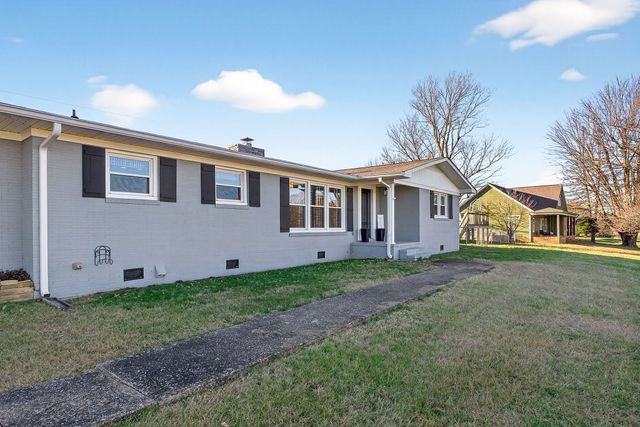 513 N Spring St, Sparta, TN 38583