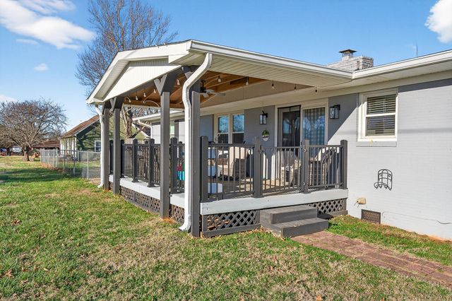 513 N Spring St, Sparta, TN 38583