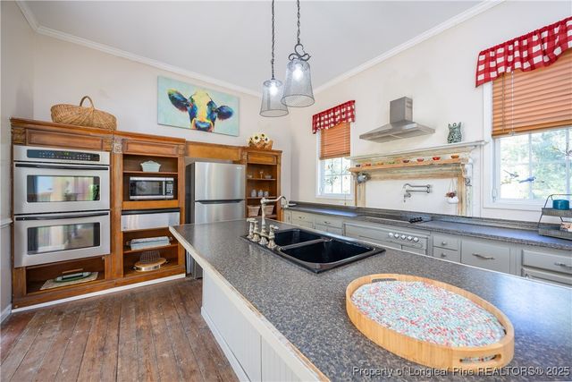 1560 Register Sutton Road, Rose Hill, NC 28458