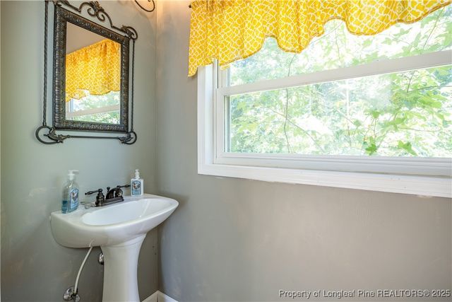 1560 Register Sutton Road, Rose Hill, NC 28458