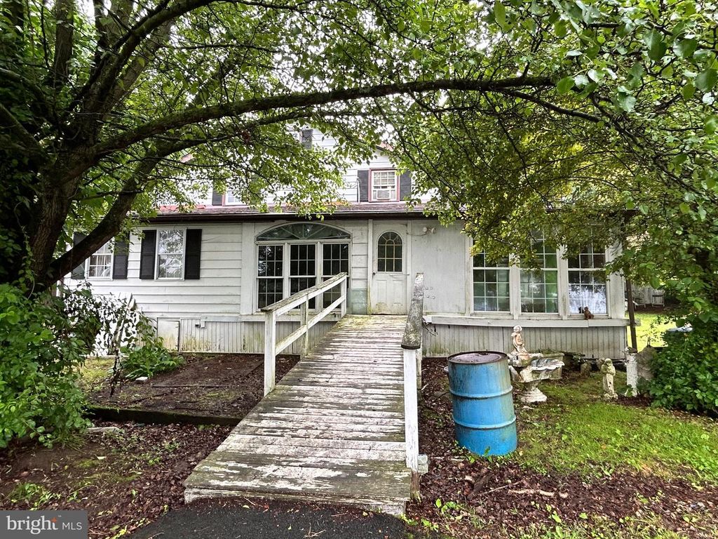 Image 7 of property listing at 225 JOHNSON RD, Conowingo, MD 21918
