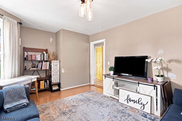 75 Clinton Pl, Hackensack City, NJ 07601