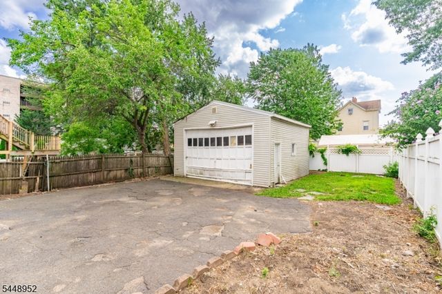 75 Clinton Pl, Hackensack City, NJ 07601