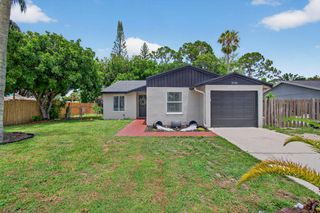 8300 Little Beth Drive E, Boynton Beach, FL 33472